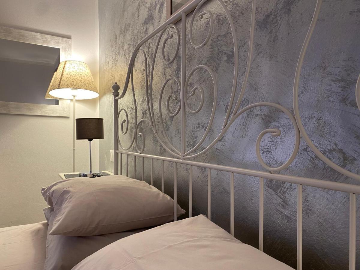Lhv Garda Lake - Private Pool And Spa Бардолино Экстерьер фото